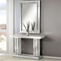 Brand New Mirrored Console Table In Box ‼️PRICE DROP‼️