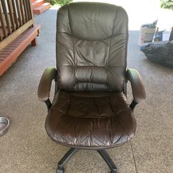Premium Leather Office Chair Like New. 