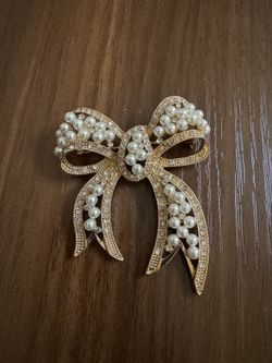 Anne Klein Pin 