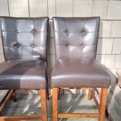 2 Bar Stools 
