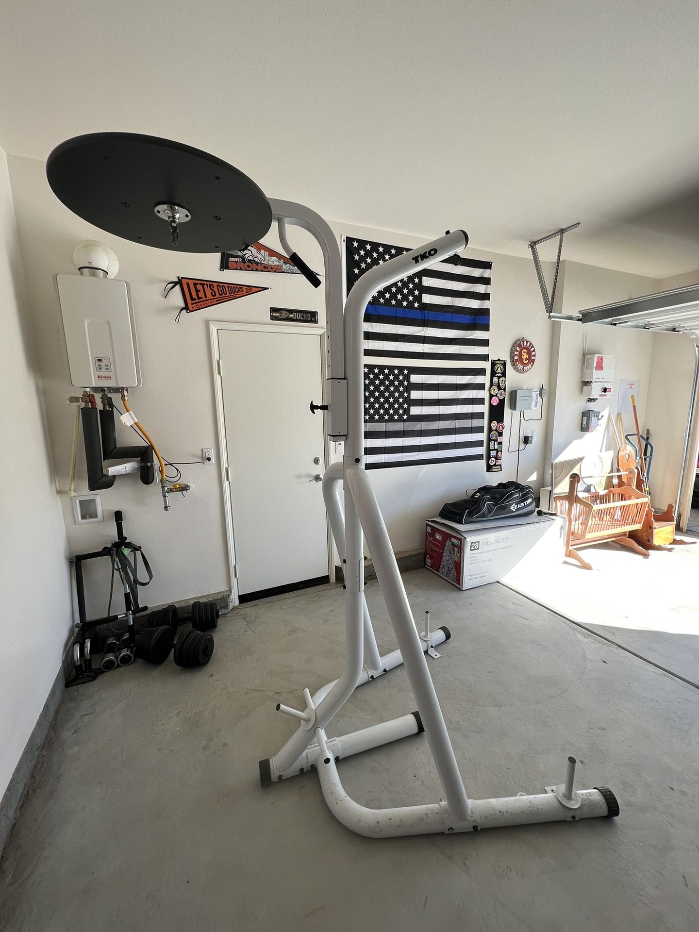 TKO Deluxe Heavy Bag Stand for Sale in Moreno Valley, CA OfferUp