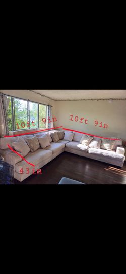 Large 3 piece sectional couch