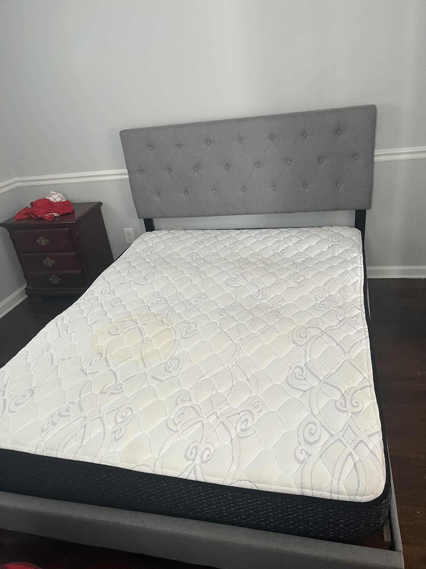 Queen Mattress And Bed Frame 