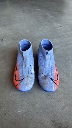 Kids size 3 soccer cleats