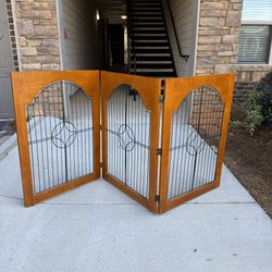 Free Standing Pet Gate Solid Wood  Wire Gate 