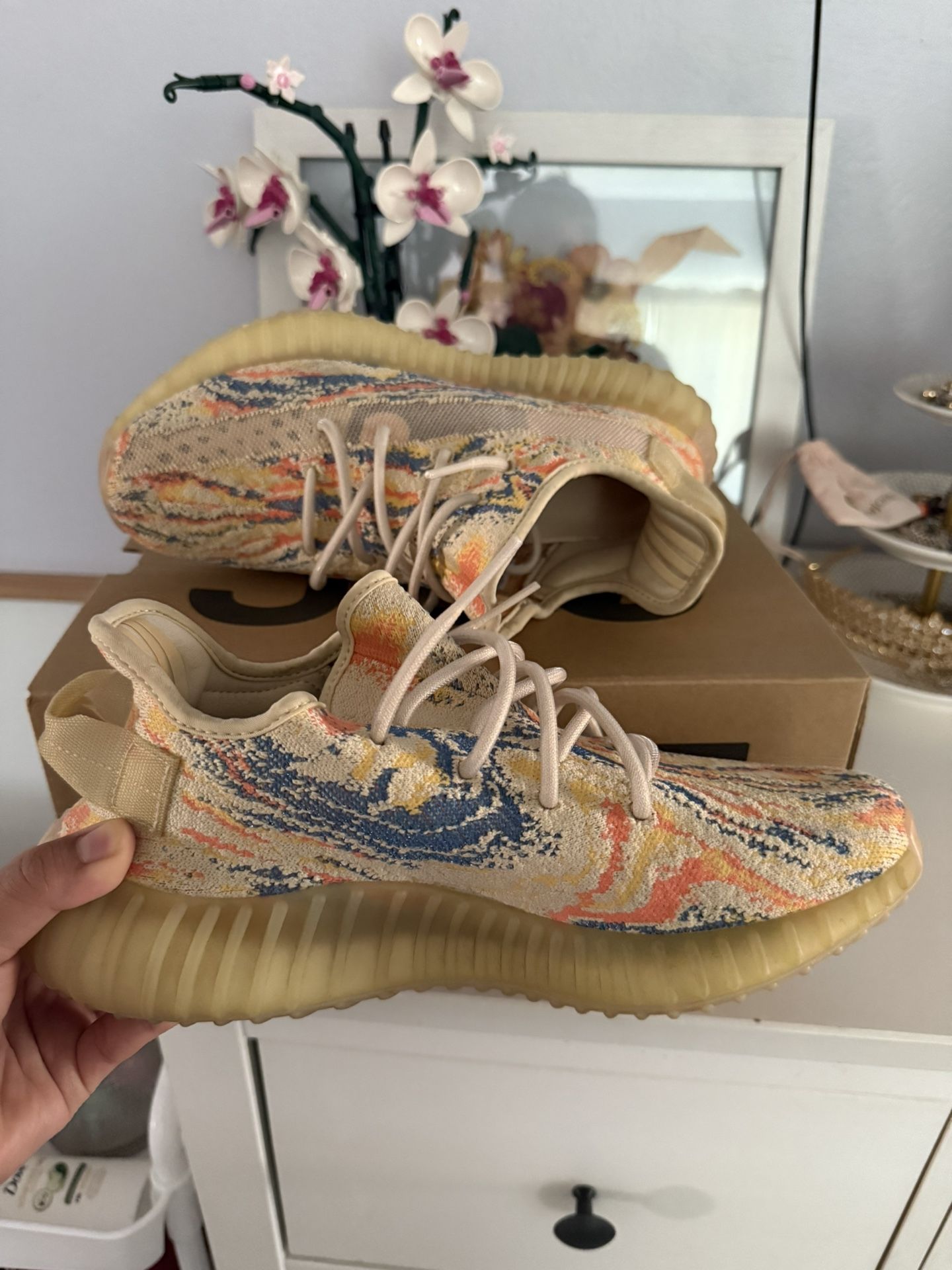 Shoes Adidas Yeezy Aaa Sneakers 350 V2 Adidas Yeezy Aaa 50 Adidas