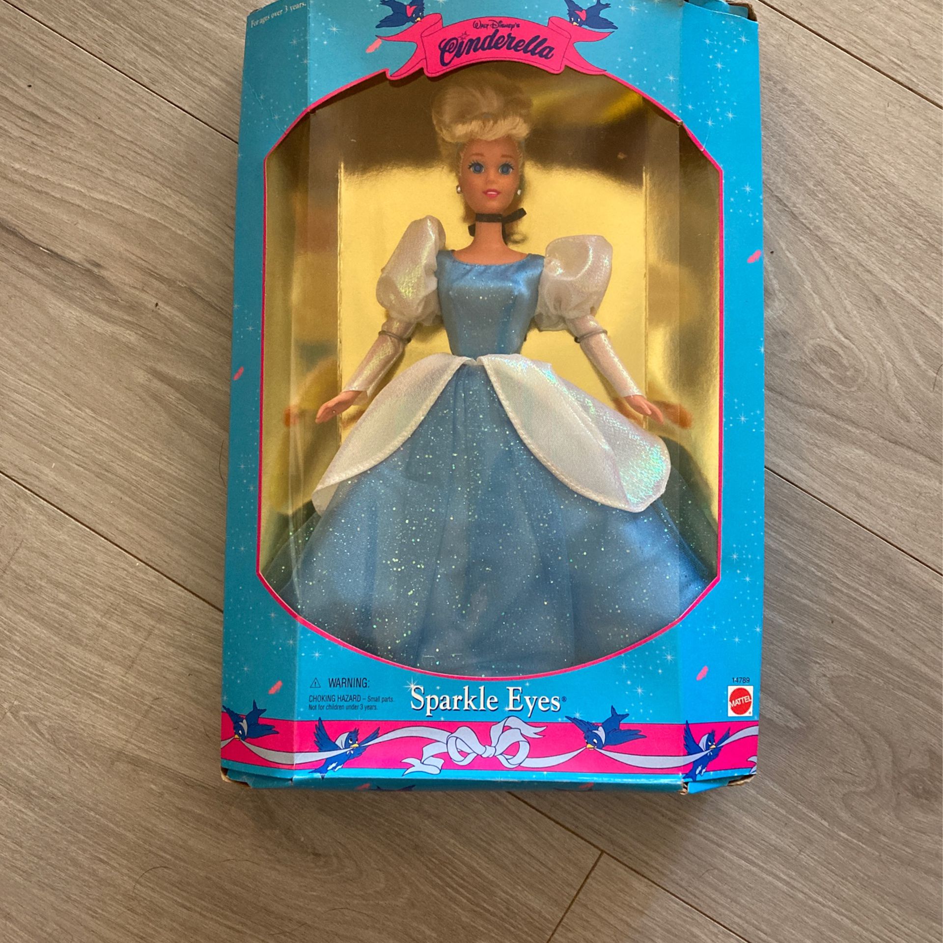 Cinderella Sparkle Eyes - Disney Collectible Doll