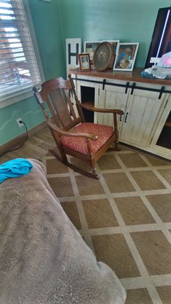 Rocker. Very Nice Moving