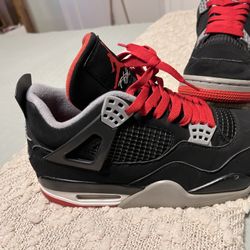 Jordan 4 (2019) Bred