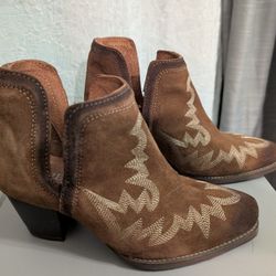 Roper - Suede Ankle Boot