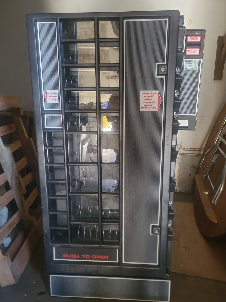 VENDING MACHINE