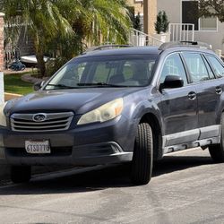 2011 Subaru Outback 2.5i – 6-Speed Manual – Available Around 7/15