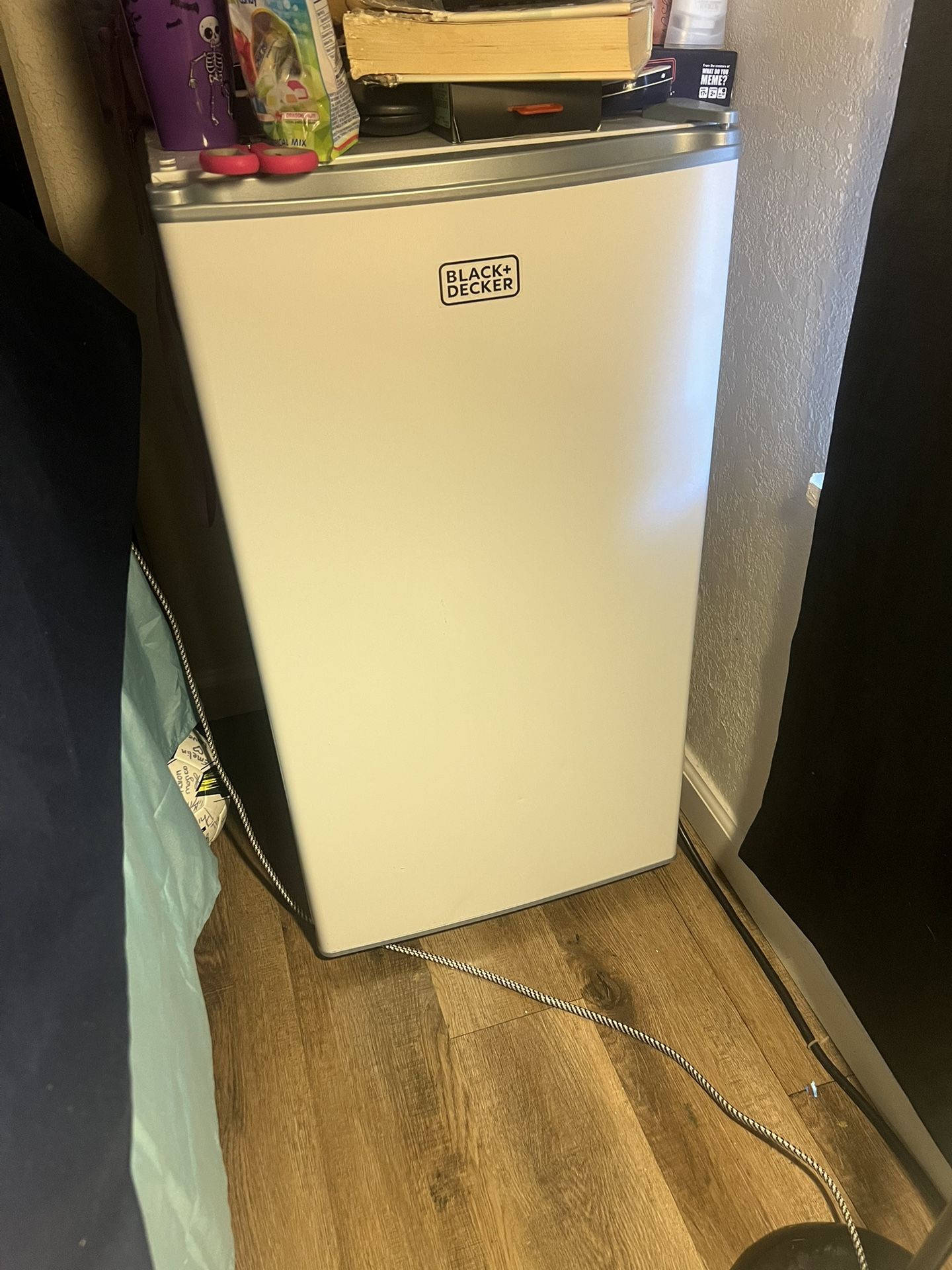 Mini Fridge 