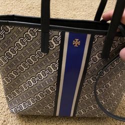 Tory Burch Chains Handbag 