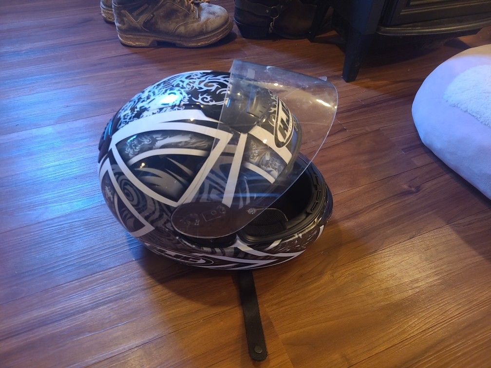 Motorcycle helmet