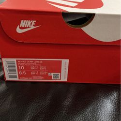 Nike Dunk Low SE