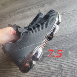 Women's Black Sneakers.  New. Deltona 