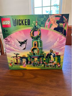 Lego Welcome to Emerald City NEW