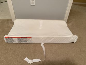 Diaper Changing Pad - Munchkin Secure Grip With 2 Covers 