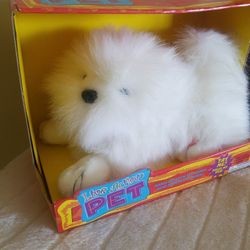 New Live Action Dog 7" X 11.5"