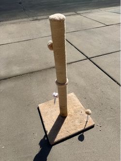 32” Cat Scratching Post