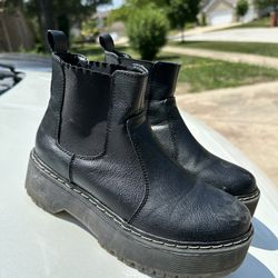 Black Platform Chelsea Boots