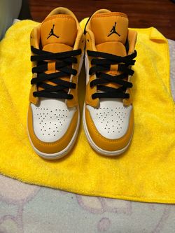 Jordan 1 Low Taxi GS shoes