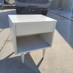 Mid Century Nightstand/Bedside Table