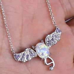 BRAND NEW IN PACKAGE LADIES SILVER CRYSTAL WINGED BAT WHITE FIRE OPAL PENDANT HALLOWEEN 18" NECKLACE WITH EXTENDER