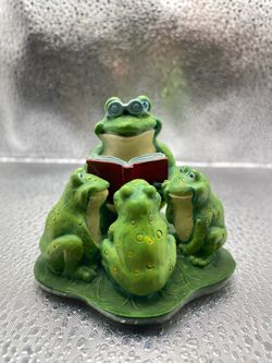 Russ Berrie The Hip Hops Frog TADPOLE TALES Figurine Storytime Adult Baby Frogs