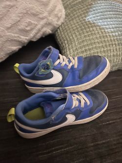 Boys Nike size 1