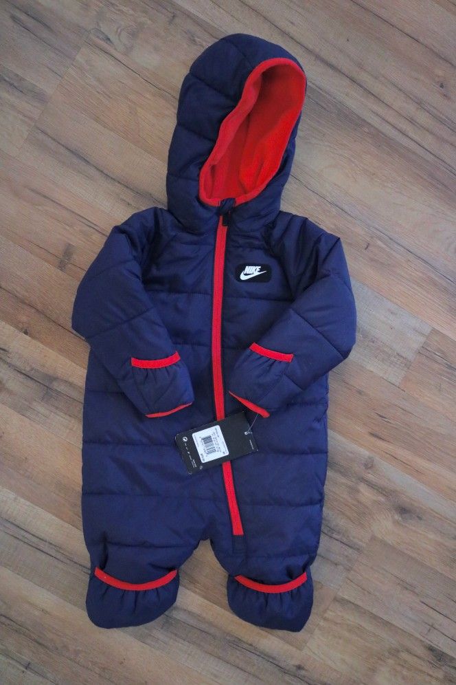 NIKE Puffer Snowsuit (6 Months)