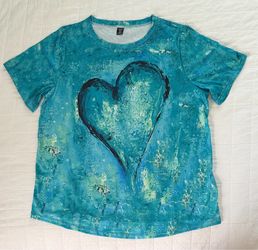 NEW Ladies Heart Design Top