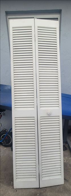 Standard 24×80 closet door  white