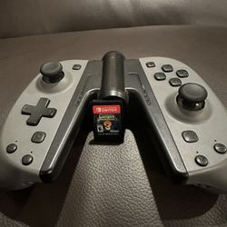 Luigi’s Mansion 3.  And Nintendo Switch Controller Like New 