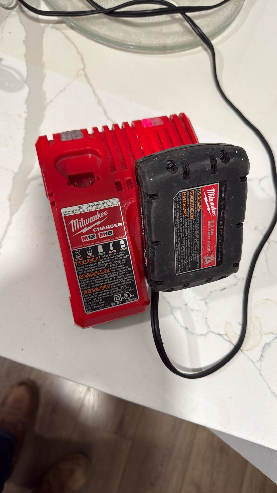 Milwaukee Battery Charger with Battery 