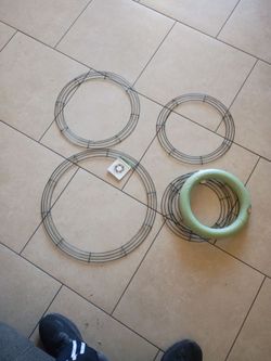 Wreath forms