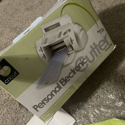 Cricut Cutter