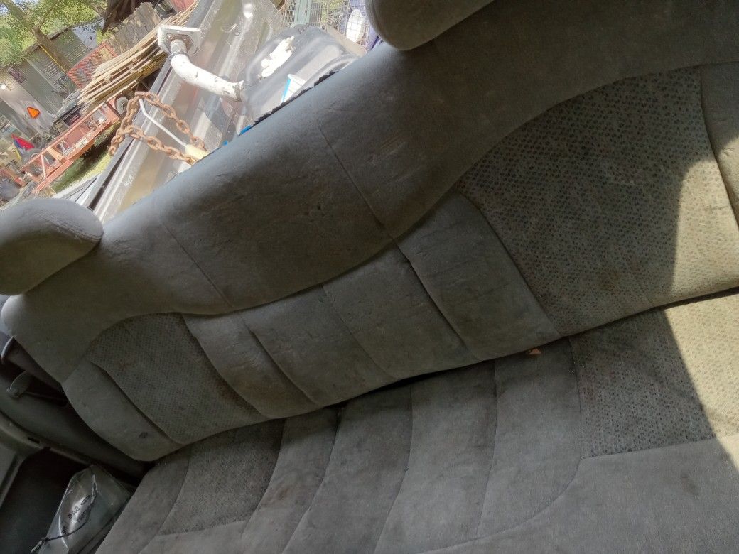 99-06 chevy/ GMC bench back seat tan fabric