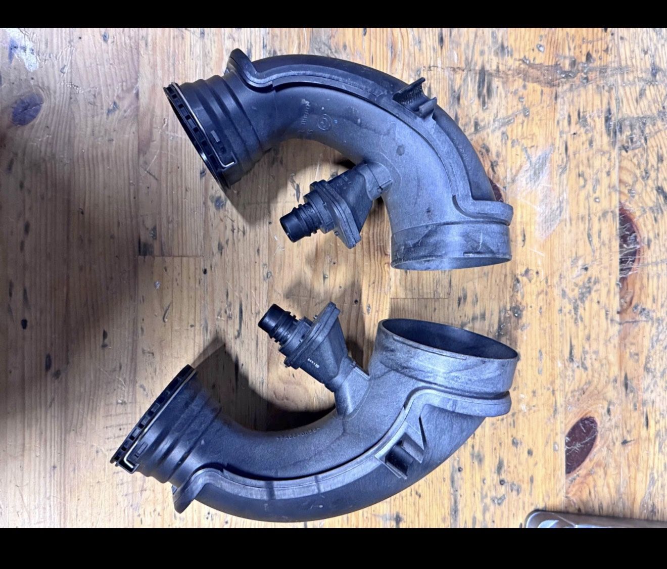 OEM BMW Air Intake / Air Filter Ducts (Pair – Left & Right).