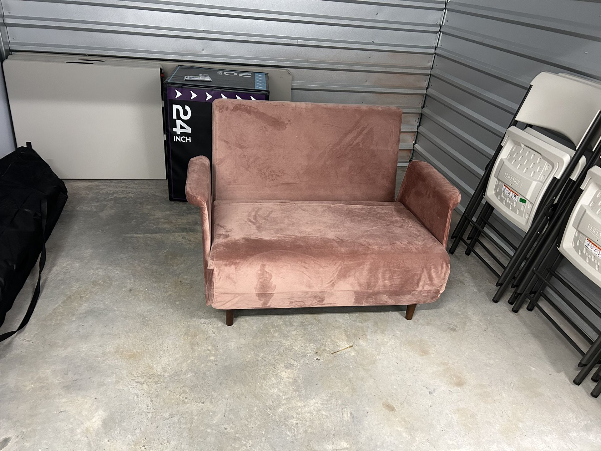 Love Seat / Twin Size Futon