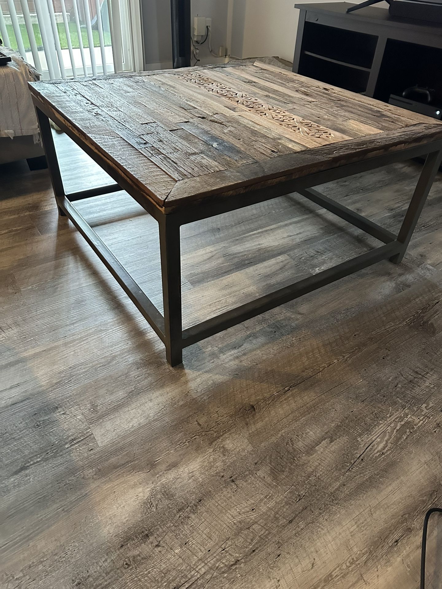 Rustic Style Coffee Table 