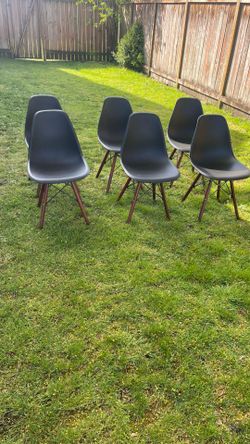 INDOOR/OUTDOOR CHAIRS