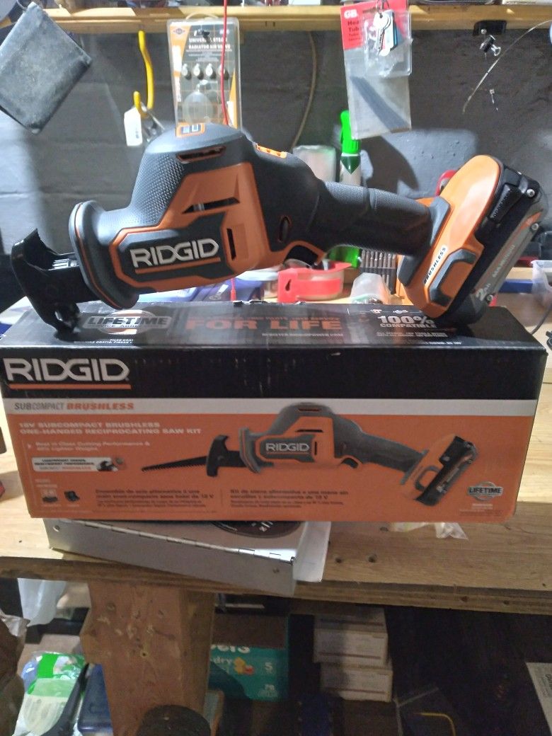 Rigid Sub Compact Saw
