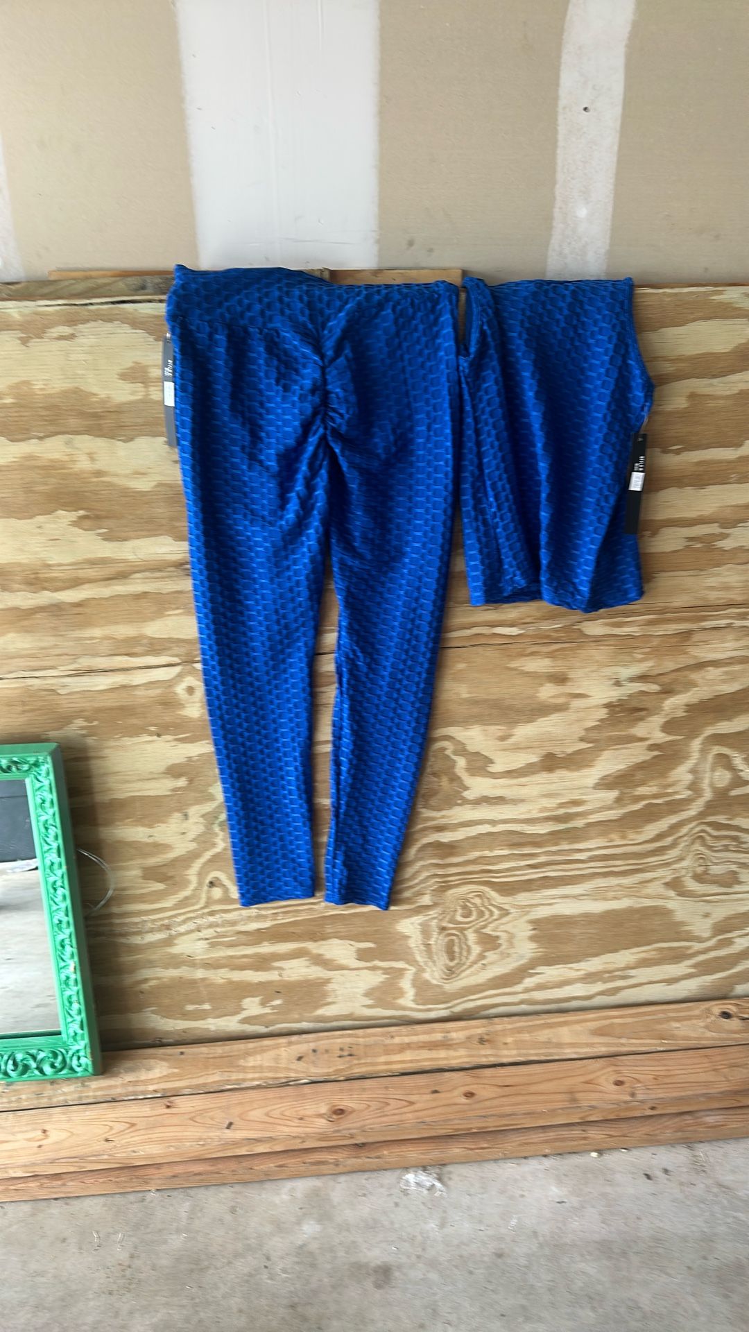 Large and extra large outfit