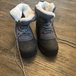 Snow Boots Woman’s Size 9