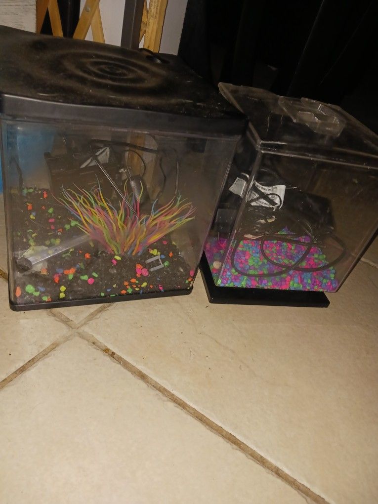 2 Nice Tanks All Included U See Pump Decor Etc 8 Each