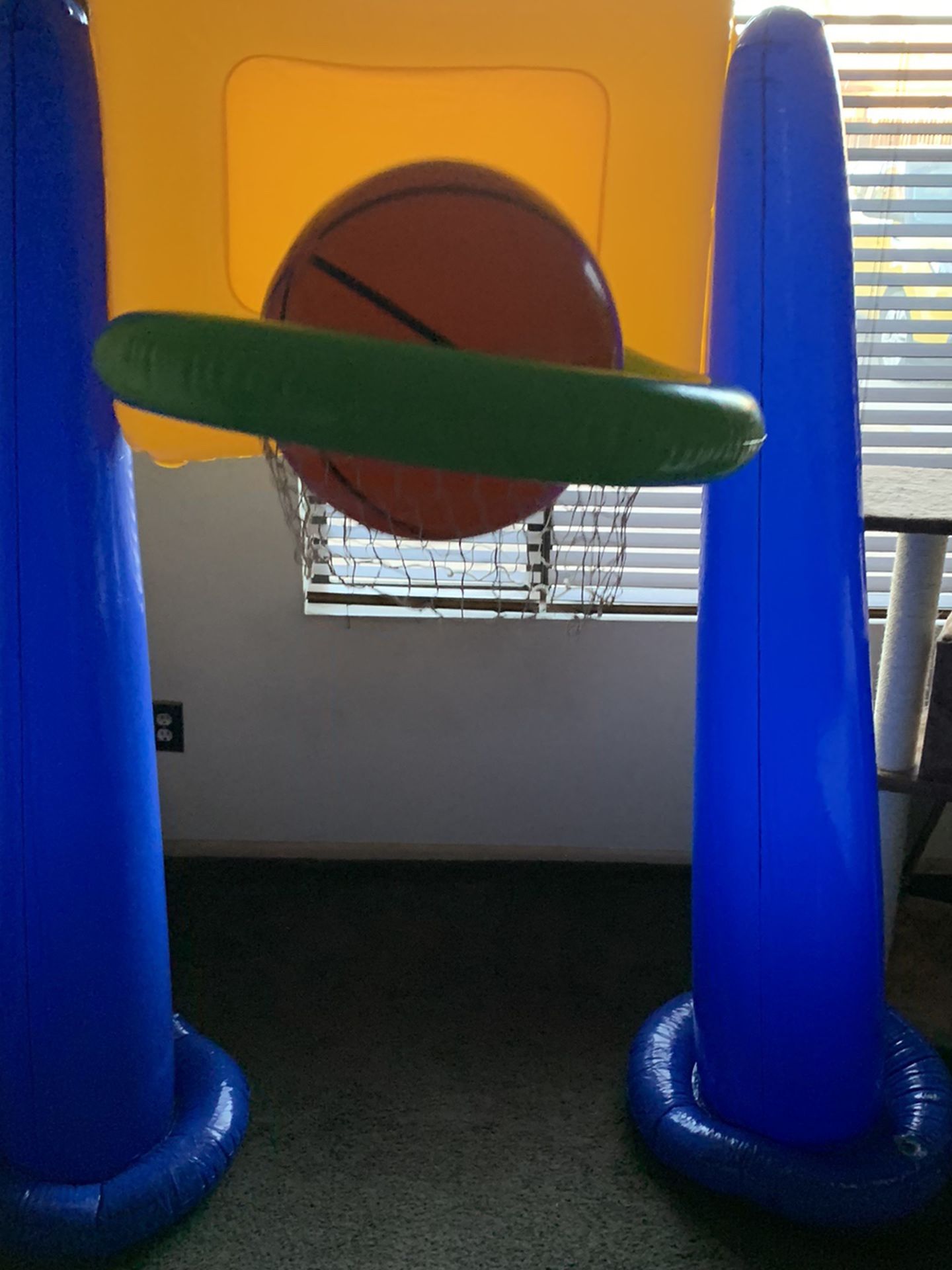 Jumbo Outdoor Inflatable basketball hoop With Ball