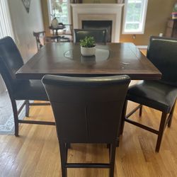 Dining room Table