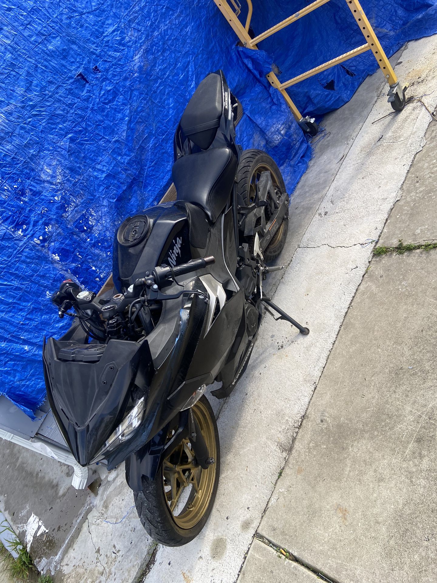 Kawasaki Ninja 400